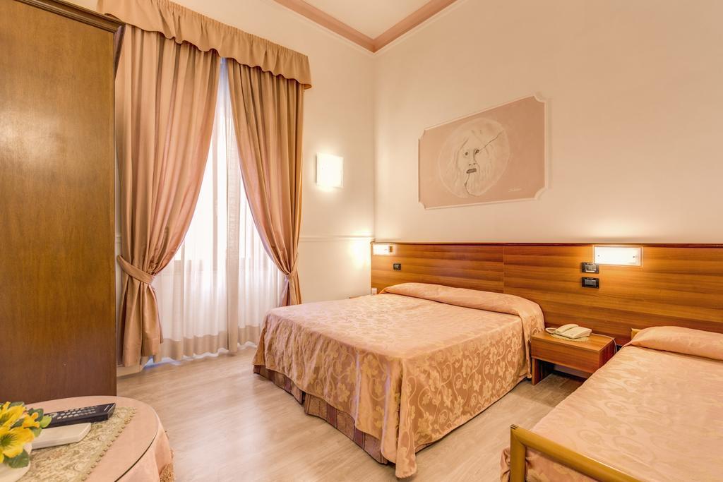 Hotel Martini Róma Szoba fotó