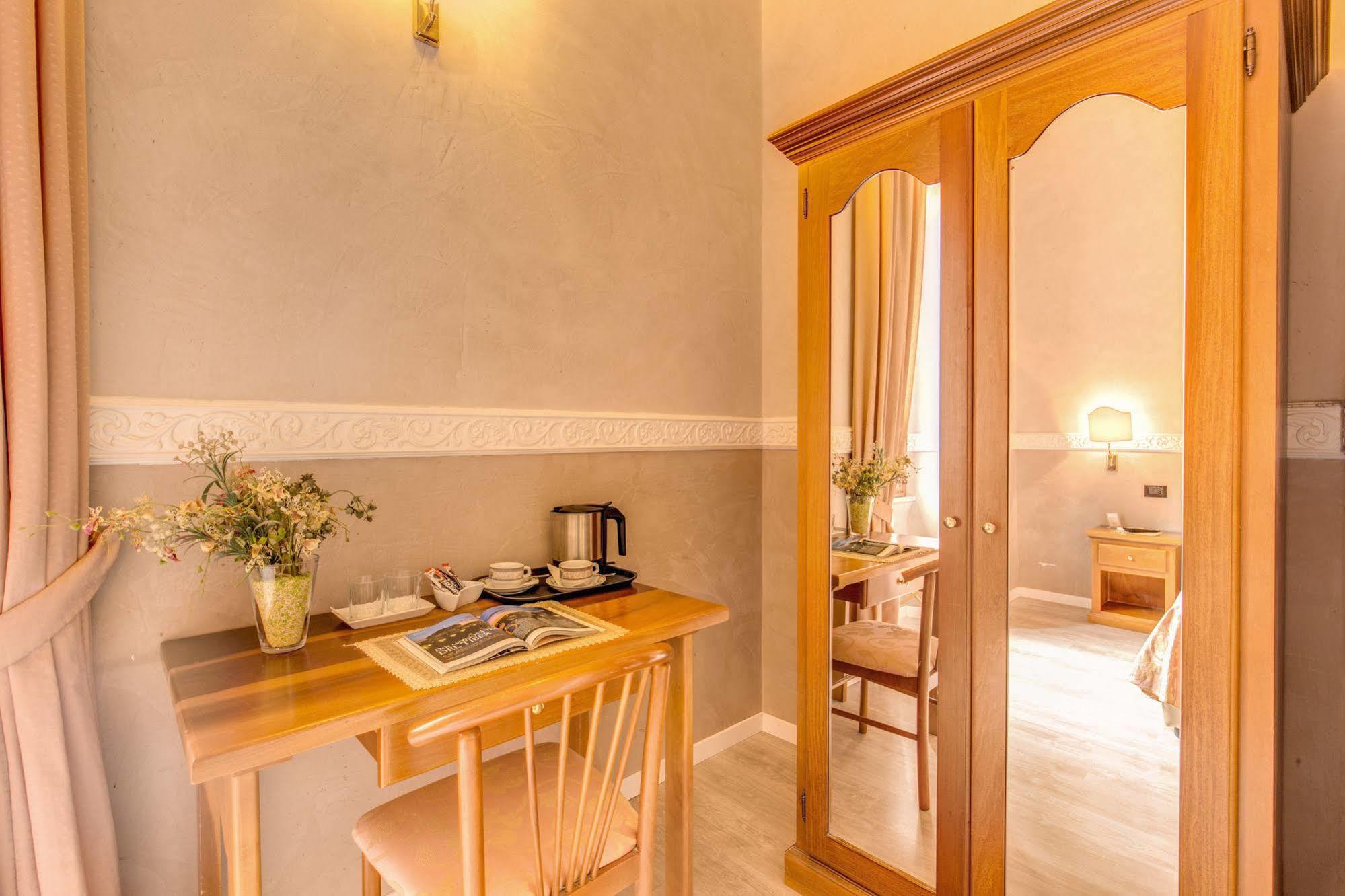 Hotel Martini Róma Kültér fotó