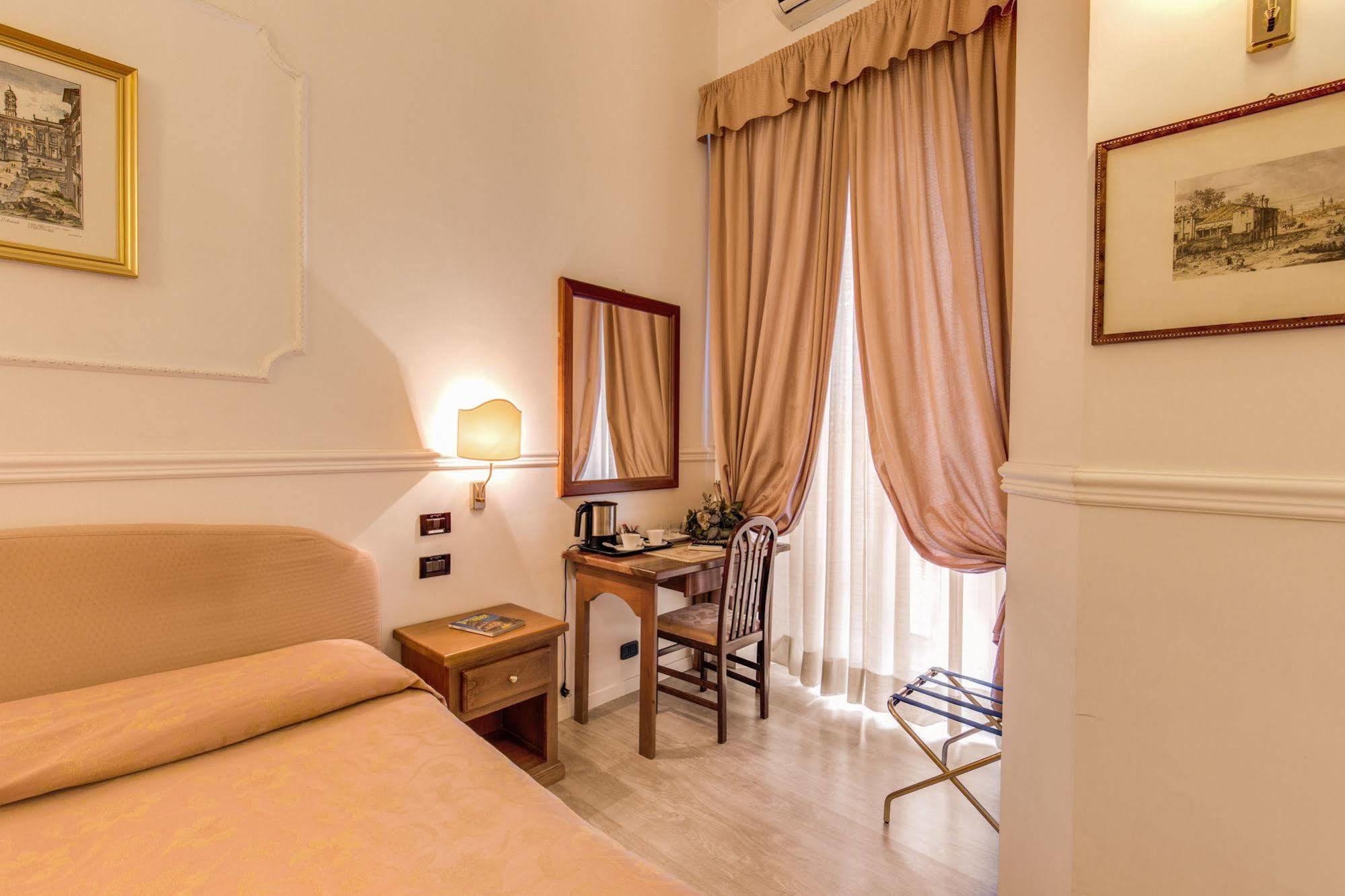 Hotel Martini Róma Kültér fotó