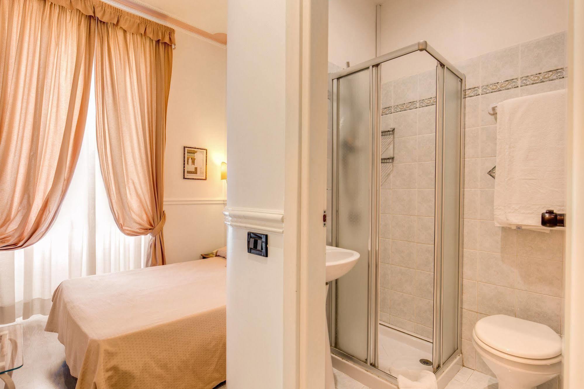 Hotel Martini Róma Kültér fotó