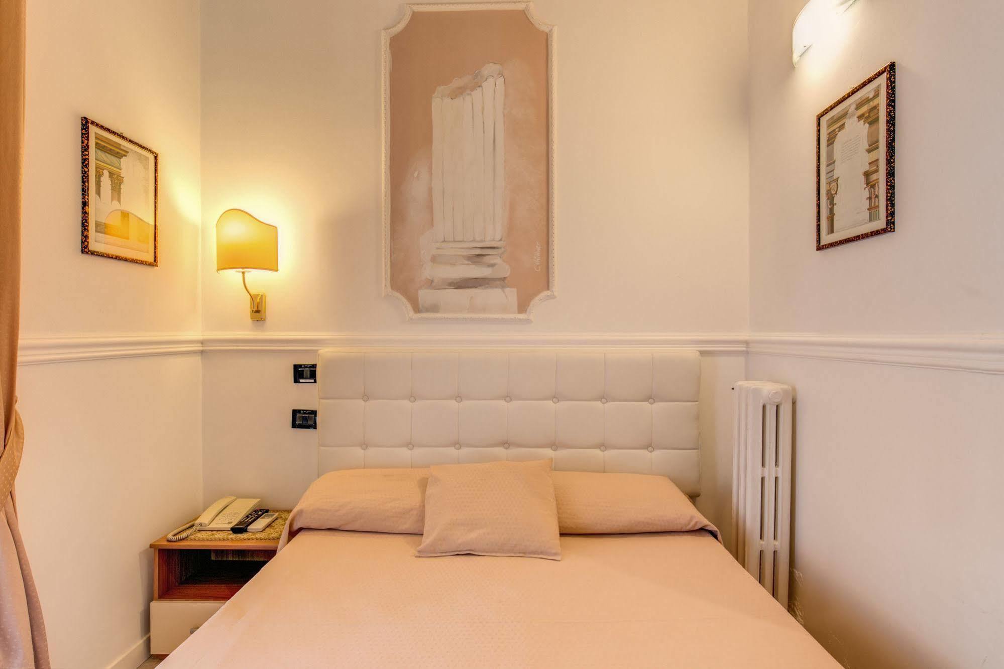 Hotel Martini Róma Kültér fotó